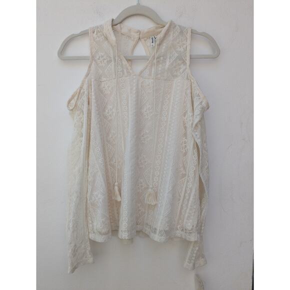Mudd Women's Top Blouse Lace Lined Cold Shoulder Key Hole Back Ivory Size Medium - Picture 1 of 11